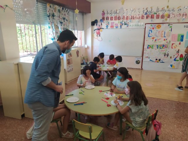 Entrega de diplomas a los alumnos participantes en la primera quincena de la Escuela de Verano 2021 - 1, Foto 1