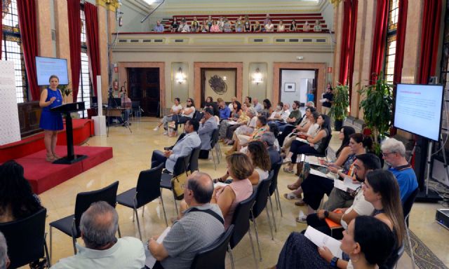 Murcia celebra el I Foro de la Soledad que marcará el camino del futuro Plan Municipal contra la soledad y el aislamiento - 4, Foto 4