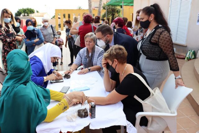 Cerca de 1.000 mujeres participan en las actividades realizadas en las asociaciones de mujeres de los barrios y las pedanías entre los meses de abril a junio - 1, Foto 1