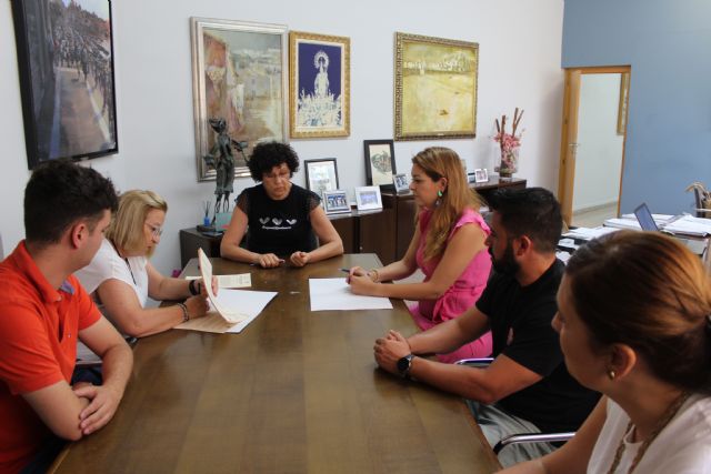 El Ayuntamiento de Puerto Lumbreras renueva el convenio de colaboración con el Cabildo de Cofradías Pasionarias de la Semana Santa del municipio - 1, Foto 1