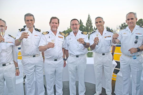 La Onomástica de la Virgen del Carmen estuvo presidida por el Comandante Naval de Sevilla el Capitán de Navío, José Daniel González-Aller Lacalle - 3, Foto 3