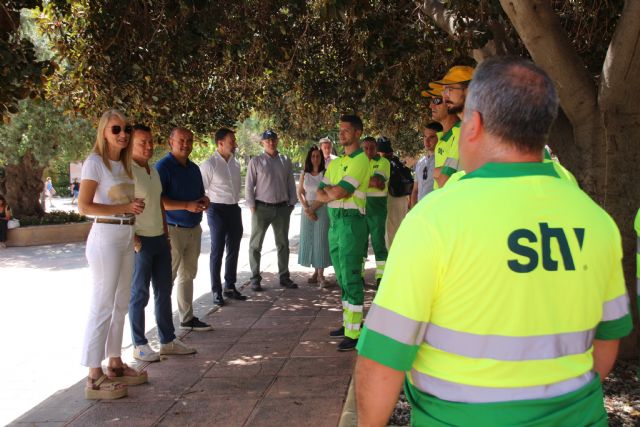 El Ayuntamiento de Alhama pone en marcha el nuevo servicio derecogida de residuos y limpieza viaria - 4, Foto 4