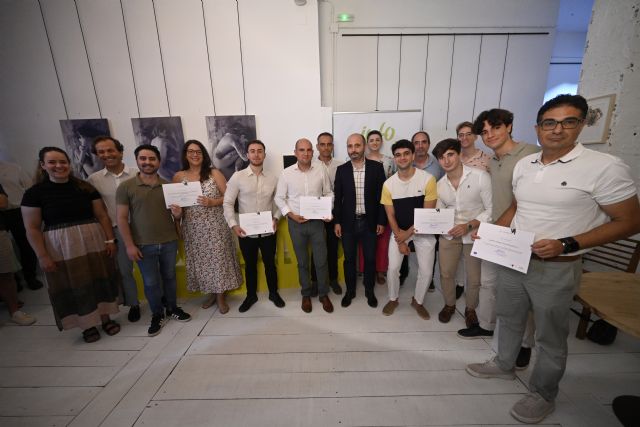 Los premios Emprendedor del Mes recaen en empresas de tecnología de la salud y de IA - 1, Foto 1