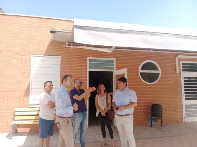 El Ayuntamiento de Murcia instala toldos para proteger del calor a los alumnos del CEIP Francisco Noguera de San José de la Vega - 1, Foto 1