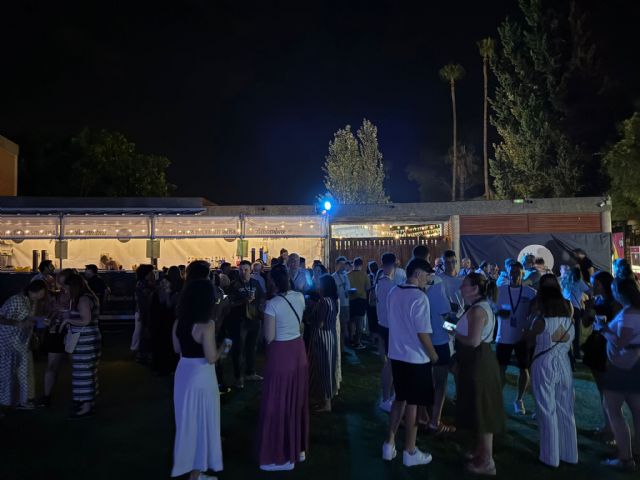 El Festival Internacional de Folklore del Mediterráneo cierra su 57° edición con la participación de 400 artistas, danzas de todo el mundo y un cierre pirotécnico frente a la Catedral - 4, Foto 4