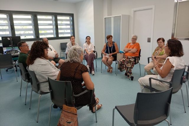 El Ayuntamiento refuerza el apoyo a las familias con la iniciativa Cuidando al Cuidador - 1, Foto 1