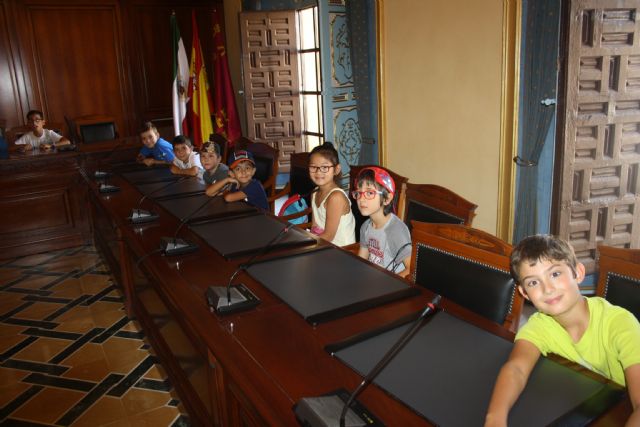 La Escuela de Verano de Mimos visita el Ayuntamiento - 2, Foto 2