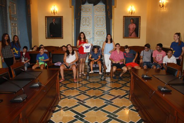 Los usuarios de la Escuela Adaptaocio visitan el Ayuntamiento Cehegín - 4, Foto 4