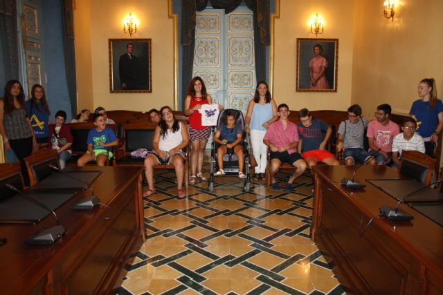 Los usuarios de la Escuela Adaptaocio visitan el Ayuntamiento Cehegín - 4, Foto 4
