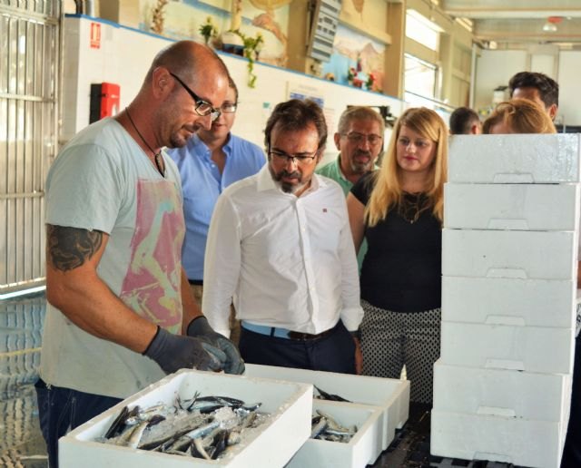 La Consejería de Fomento iniciará este año las obras de reparación del muelle pesquero de Mazarrón, Foto 2