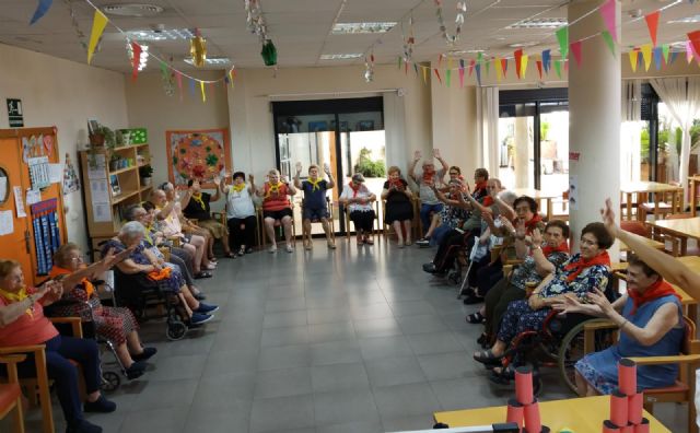 Los mayores del centro de estancias diurnas ´Pedro Hernández Caballero´ celebran sus fiestas - 1, Foto 1