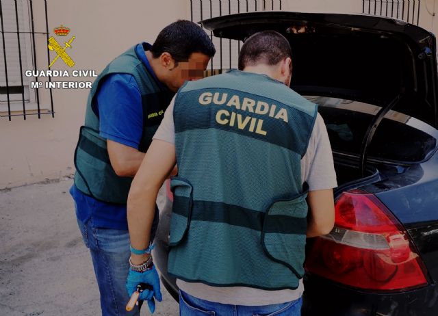 La Guardia Civil detiene a una pareja dedicada a cometer robos en Cieza - 1, Foto 1