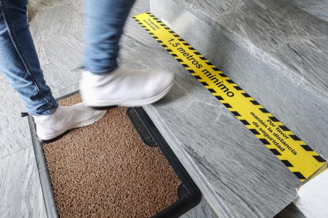 Los trabajadores de centros de menores de la Región ya cuentan con aduanas de control de prevención para la covid19 - 2, Foto 2