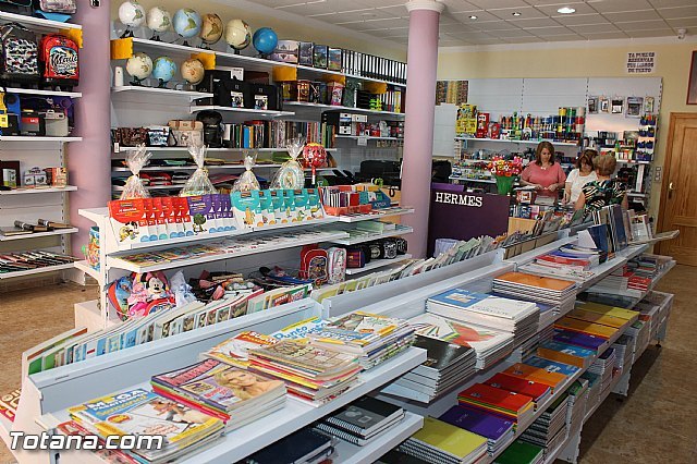 Consumo recomienda planificar la compra de los libros de texto y material escolar - 1, Foto 1