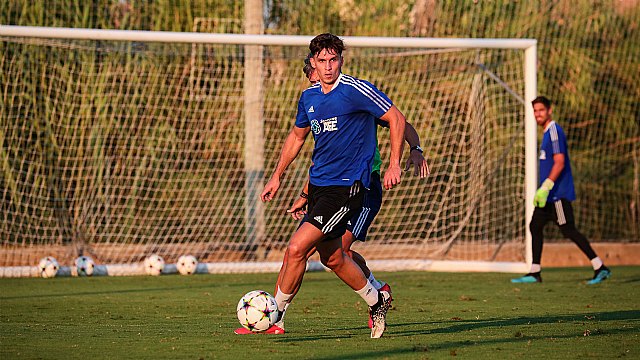 Tiku, un delantero “listo dentro del área y con olfato de gol” - 1, Foto 1
