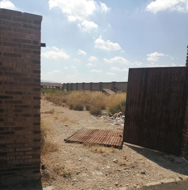 El abandono y el terror se apoderan del Cementerio Municipal de Las Torres de Cotillas - 5, Foto 5