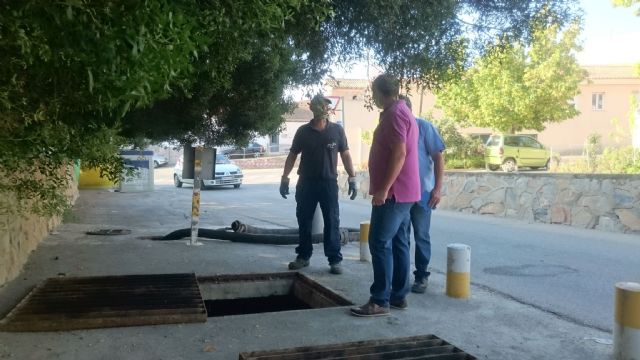 El Ayuntamiento limpia diversas zonas inundables ante la gota fra, Foto 4