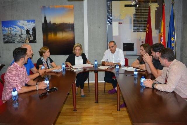 La Consejería de Educación expone su Plan de Actuación para el CEIP Mediterráneo - 1, Foto 1