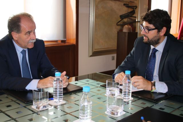Fernando López Miras se reúne con los presidentes de los consejos sociales de las universidades públicas de la Región - 1, Foto 1