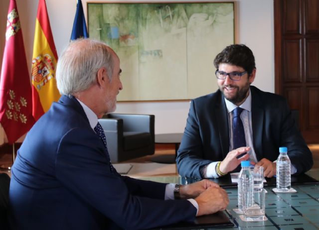 Fernando López Miras se reúne con los presidentes de los consejos sociales de las universidades públicas de la Región - 4, Foto 4