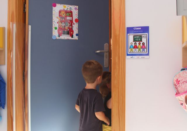 El Ayuntamiento instala cerca de 300 pictogramas en edificios públicos y lugares de interés de Puerto Lumbreras - 1, Foto 1