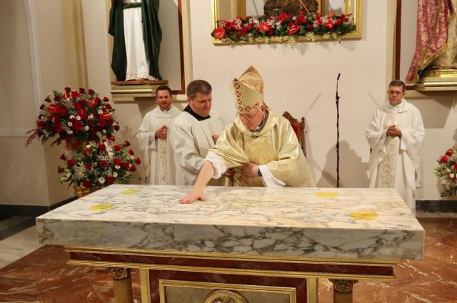 El Obispo consagra el templo del Santísimo Cristo del Valle de Torreagüera - 2, Foto 2