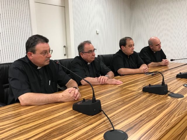 El Alcalde recibe al Obispo de Cartagena - 2, Foto 2