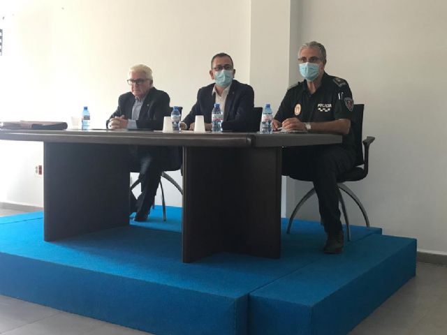 Agentes de la Policía Local de Lorca participan en una jornada formativa sobre delitos de ocupación de viviendas e inmuebles - 2, Foto 2
