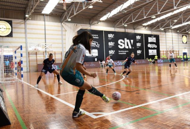 El STV convence pero no vence en su inicio liguero ante la UA - 2, Foto 2