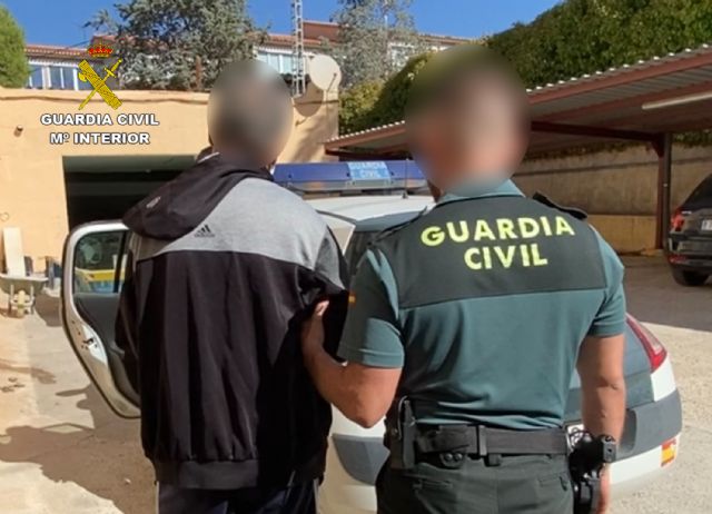 Un guardia civil fuera de servicio detiene a su vecino por violencia de género - 2, Foto 2