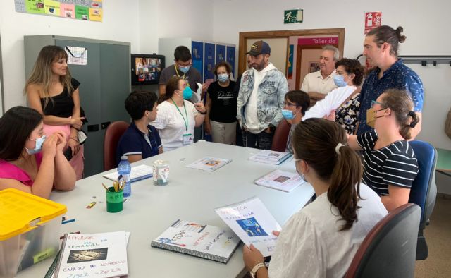 El Dj de Pachá, TAAO, y los integrantes del grupo Wave visitan Asido Cartagena antes de actuar en su concierto benéfico - 1, Foto 1