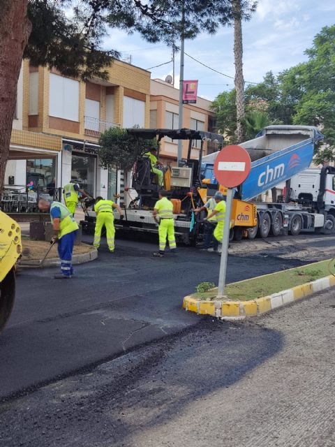 El Ayuntamiento mejora el asfalto de la Avenida Región Murciana y las calles Lobo y Las Eras - 2, Foto 2