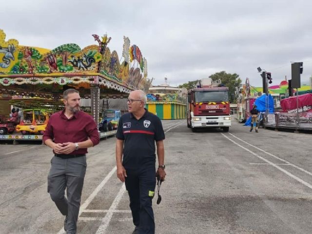 Emergencias acompaña al personal de Bomberos durante la comprobación de la accesibilidad de los equipos materiales al recinto ferial del Huerto de la Rueda - 5, Foto 5