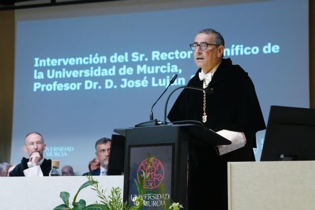 La UMU inicia formalmente el curso en el que se aprobarán los nuevos estatutos - 4, Foto 4