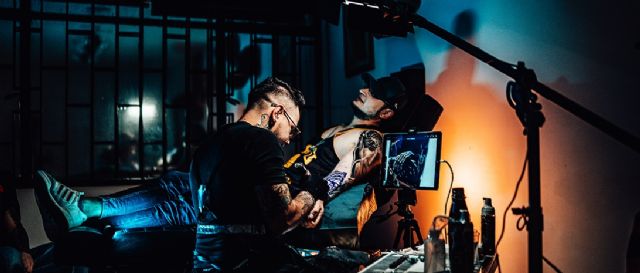 Harson Rodríguez revoluciona la industria del tatuaje con un método que permite piezas a gran escala en un sólo día - 3, Foto 3