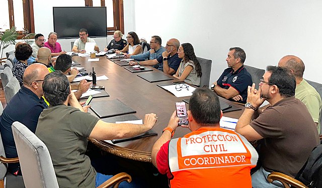 Reunión para coordinar los servicios de la romería de la Patrona, la romería rociera y la procesión extraordinaria de los Hijos de María - 1, Foto 1