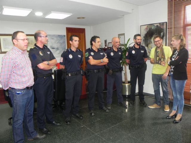 La Alcaldesa recibe a cuatro Policías Locales que han conseguido un destacado palmarés en el Campeonato de España de BTT para Policía Local - 2, Foto 2
