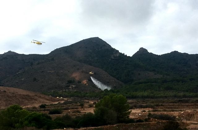 La Comunidad y Repsol ponen a prueba su coordinación y capacidad de intervención en un simulacro de emergencia en Escombreras - 1, Foto 1