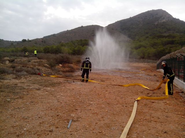 Los Bomberos de Cartagena participan en un simulacro de incendios en el Valle de Escombreras - 2, Foto 2