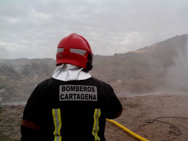 Los Bomberos de Cartagena participan en un simulacro de incendios en el Valle de Escombreras - 3, Foto 3