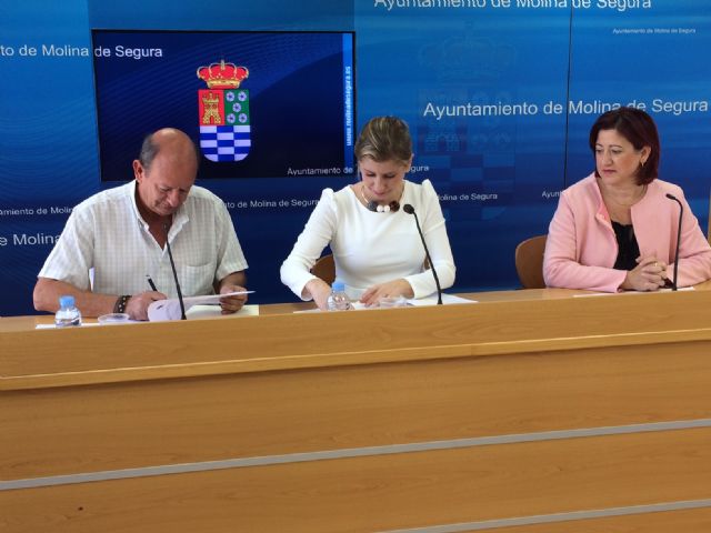 El Ayuntamiento de Molina de Segura y la asociación ADAHI firman un convenio para la ayuda a personas afectadas por TDAH - 1, Foto 1