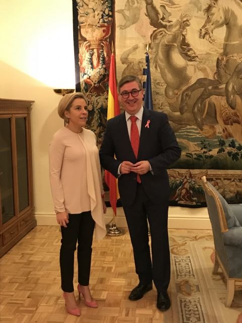 Educación crea un nuevo ´Programa de Tutorización´ entre alumnos para favorecer el éxito escolar - 2, Foto 2