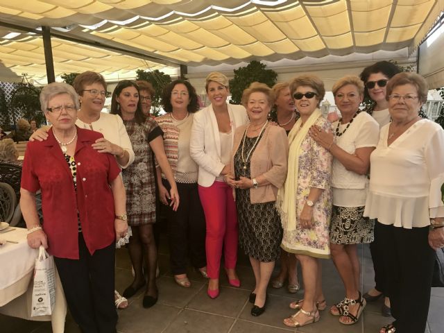 La Asociación de Amas de Casa de Cartagena entrega el premio ´Ama de Casa del Año´ - 1, Foto 1