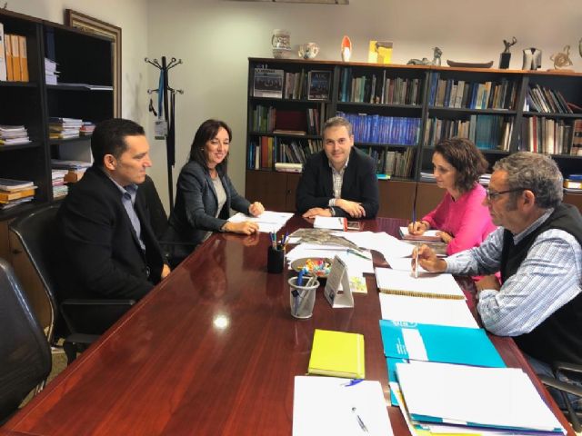 La Alcaldesa y el Concejal de Agricultura asisten a una reunión en la Dirección General del Agua - 1, Foto 1