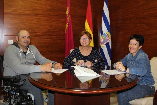 Ayuntamiento y AMFIJU firman convenio de colaboración por 20.000 euros - 1, Foto 1