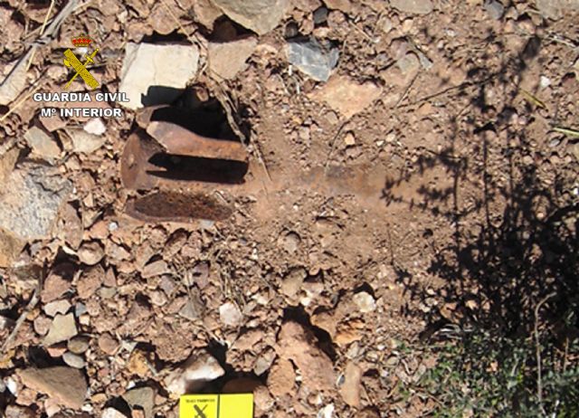 La Guardia Civil desactiva un artefacto explosivo hallado en el monte - 3, Foto 3