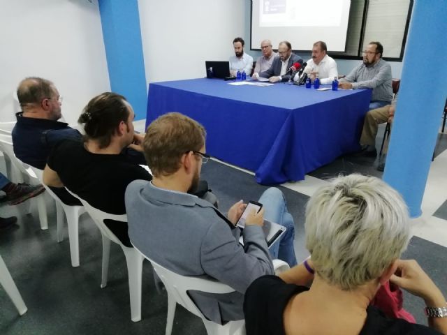 Se celebra la mesa redonda sobre la construcción del Acueducto Tajo-Segura en el municipio de Totana, Foto 7
