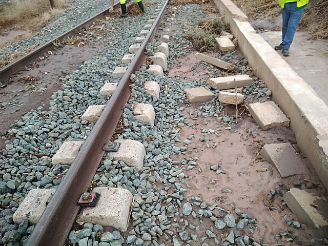 Adif restablecerá mañana domingo el tráfico ferroviario entre Lorca-Águilas - 3, Foto 3