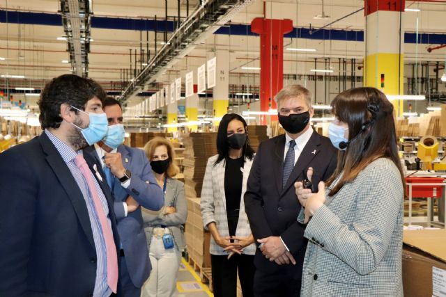 López Miras celebra los 1.200 empleos fijos que creará el centro robotizado de Amazon y destaca la gran atracción de inversiones de la Región - 1, Foto 1