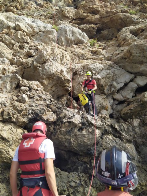 Ejercicio conjunto entre Cruz Roja y Bomberos - 2, Foto 2